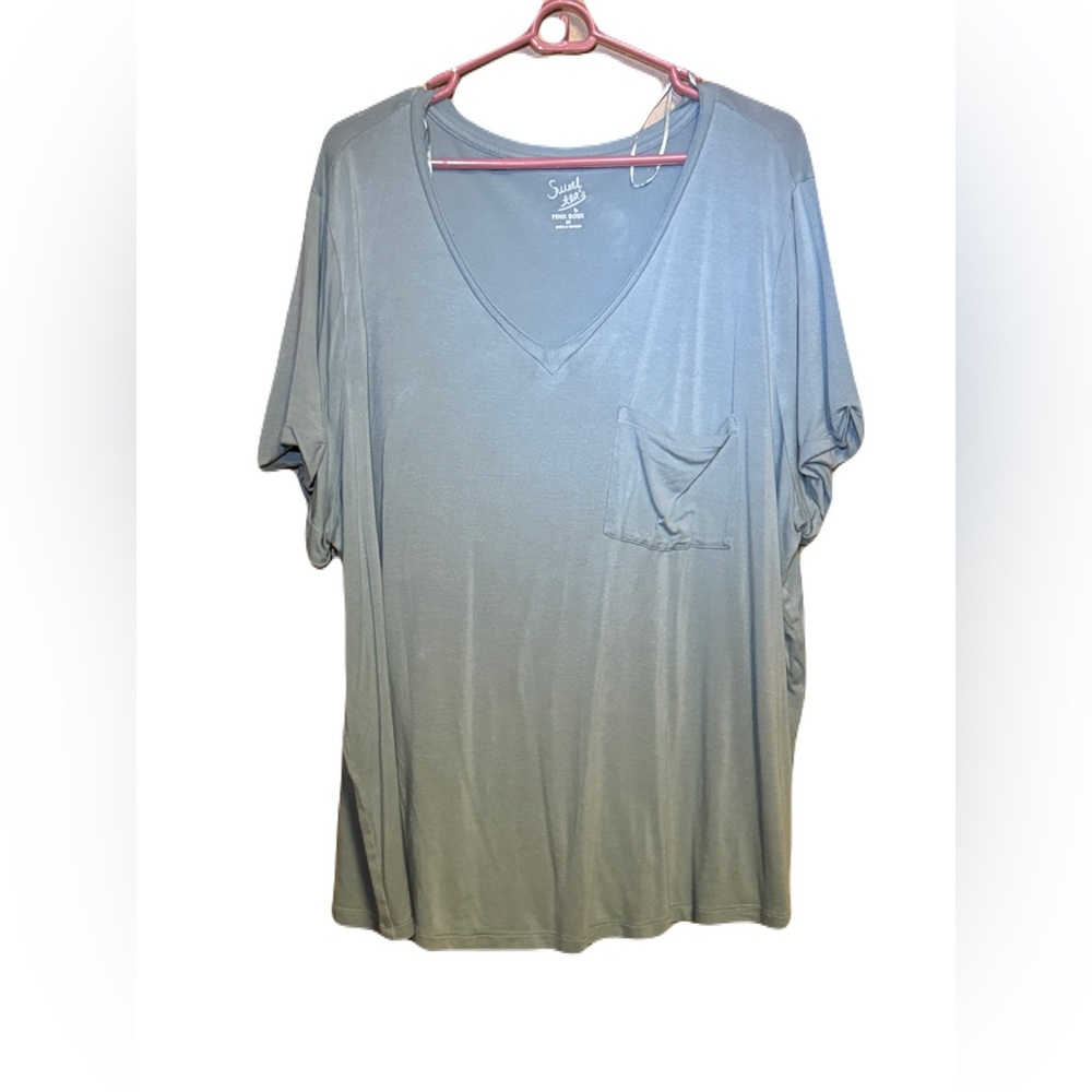 Sweet Tea’s comfy Pocket Tee